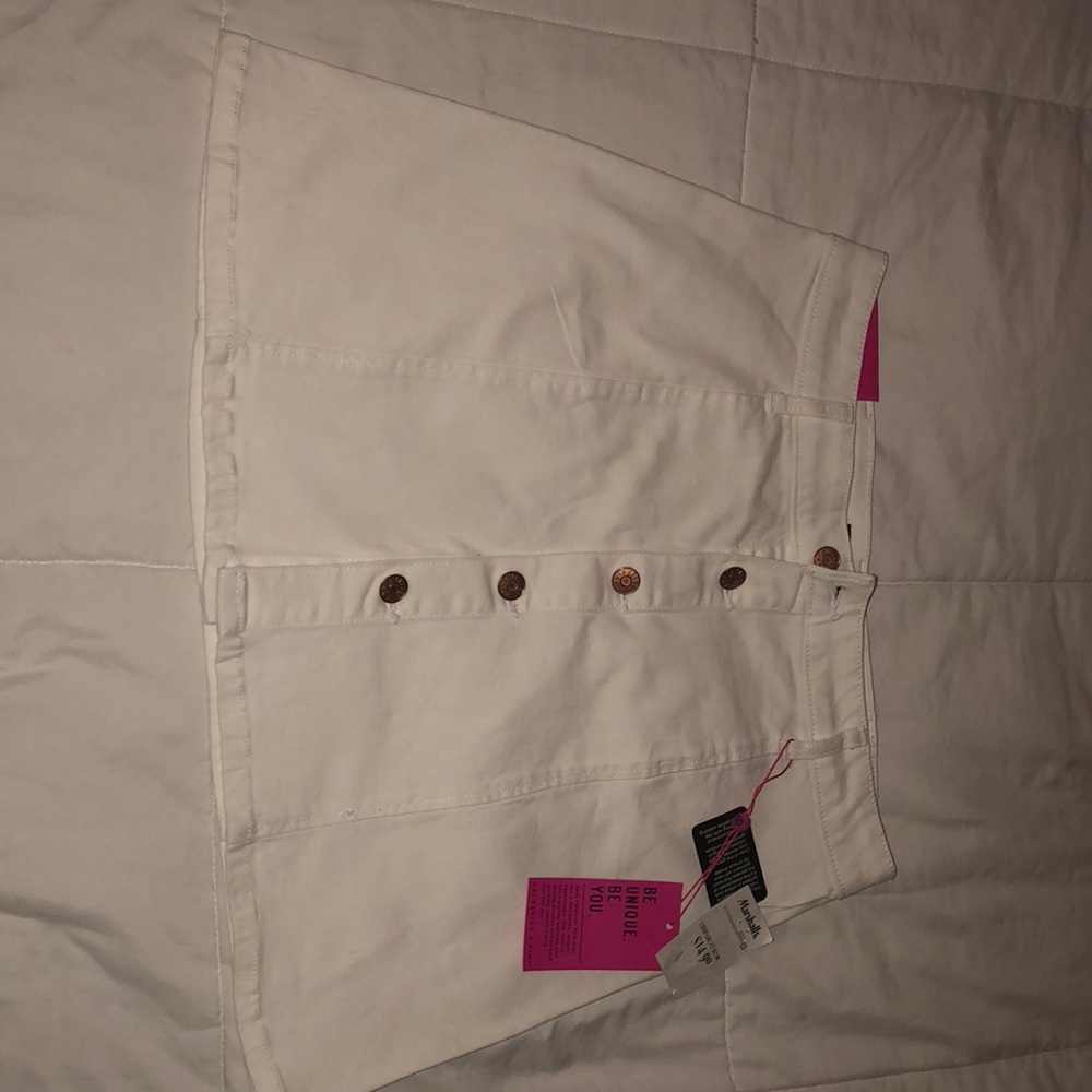 Skirt BRAND NEW! (Size 11)